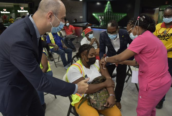 Jamaica: Private stakeholders' contribution in getting vaccines getting good response Jamaica: Private stakeholders' contribution in getting vaccines getting good response