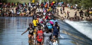 US schedules 3 different flights to send 320 Haitian migrants back