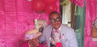 Deputy Prime Minister and Minister of St Kitts and Nevis, Dr Geoffery Hanley, who is also the Minister of Social Development, Gender Affairs, Aging et al., took time out of his busy schedule to visit Ruby Thomas and celebrate 102 years of her life.