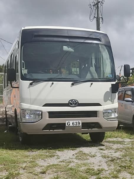 313281889_10162094575136102_6487363843826848603_n The education department in the Nevis Island Association has received a new school bus as a part of a donation from the Windsong foundation.