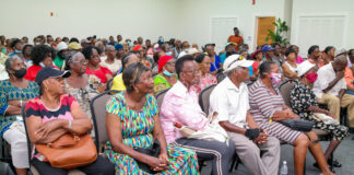 The Department of Social Services of St Kitts, supported by the Pan American Health Organization (PAHO), organised an empowerment session on Thursday, October 6, 2022. More than 100 senior citizens from across St Kitts participated in the session.
