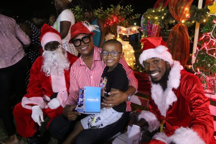 319690149_714292176886022_7512423533545012568_n Geoffrey Hanley thanks individuals for support in organizing christmas party, PC: Facebook