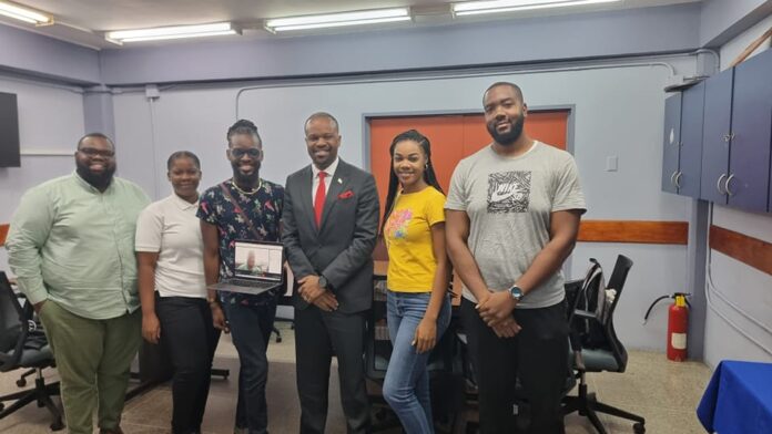 ICT Minister Konris Maynard meets with Federation students in UWI, Image Courtesy: facebook