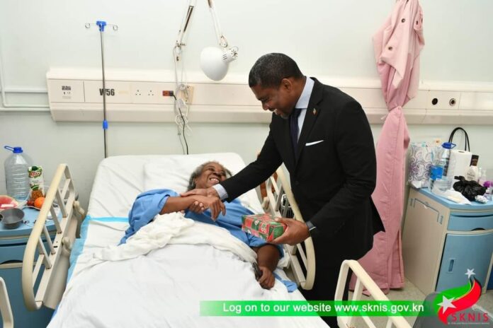 PM Drew visited JNF Hospital ahead of Christmas,image :facebook PM Drew visited JNF Hospital ahead of Christmas,image :facebook
