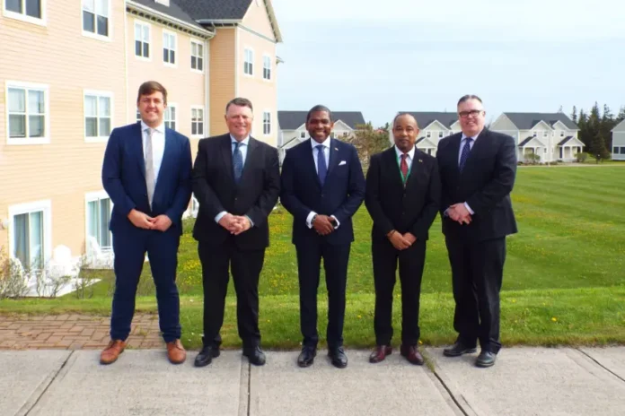 St.Kitts and Nevis Information Service - SKNIS PM Drew with officials ahead of Global Sustainable Islands Summit. (Credits: St.Kitts and Nevis Information Service - SKNIS, Facebook)