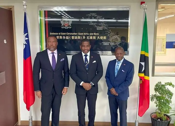 PM Dr. Terrance Drew, Premier of Nevis, Mark Brantley; Minister of Foreign Affairs, Denzil Douglas. Credits: SKNIS.