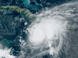 Hurricane Beryl maintains category 4 status as it leaves Jamaica; Cayman Islands and Yucatan Peninsula in danger.