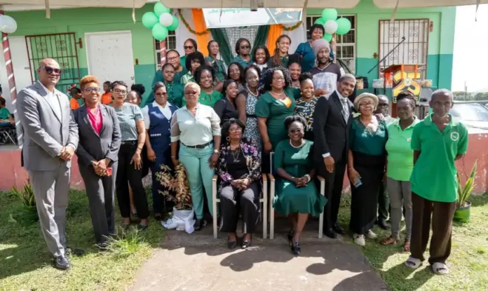PM Dr Terrance Drew visits Deane - Glasford Primary School to celebrate its 25th anniversary PM Dr Terrance Drew visits Deane - Glasford Primary School to celebrate its 25th anniversary