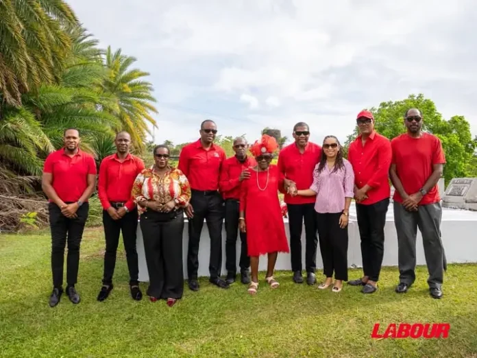 689205708_10162030685146537_363728976735128860_n SKNLP and the St. Kitts and Nevis Trade & Labour Union came together to pay tribute to the fallen heroes of the Labour Movement.